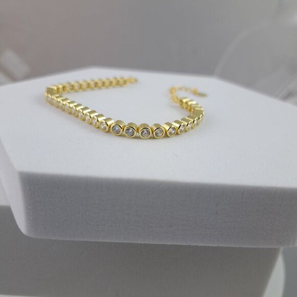 Hespera Bezel-Set CZ Bracelet - Picture 4 of 4